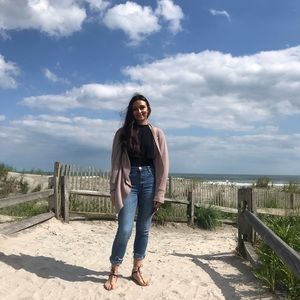 Meet your Posher, Jade